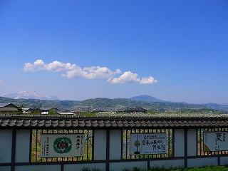 ホームから見える北信五岳 - 小布施町観光情報サイト「いい